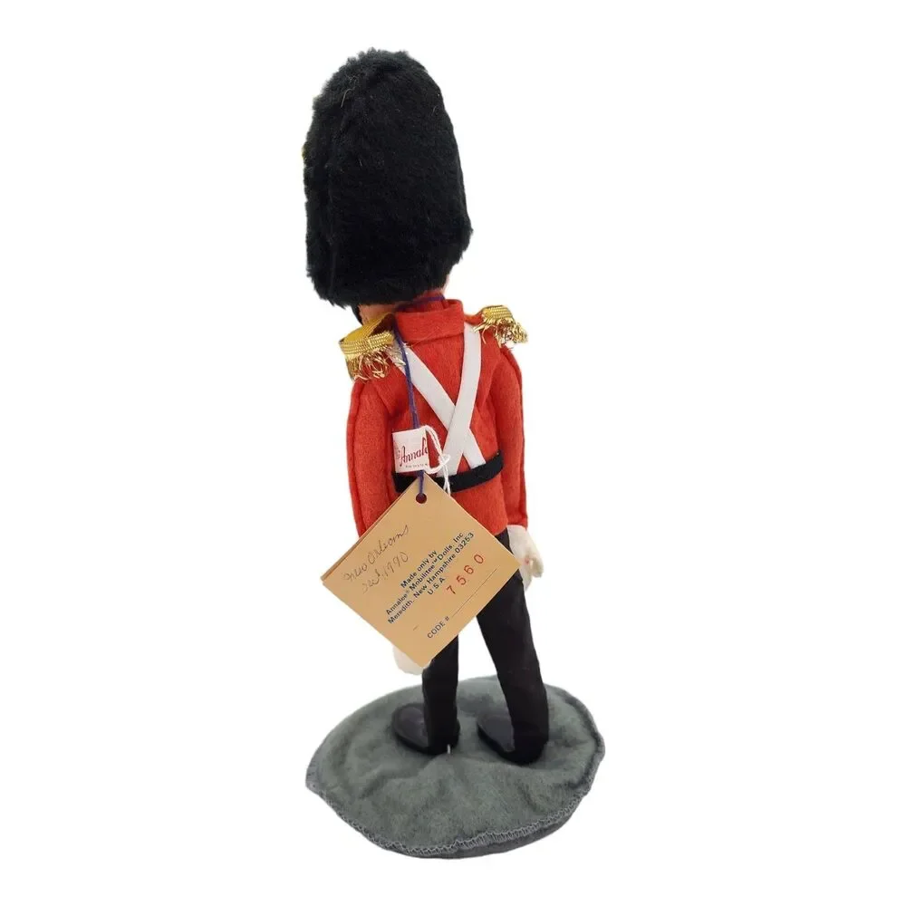 Vintage 1989 Annalee British Queen's Guard 11